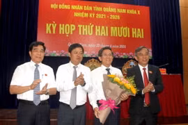 Lãnh đạo tỉnh Quảng Nam chúc mừng ông Trần Nam Hưng được bầu giữ chức Phó Chủ tịch UBND tỉnh nhiệm kỳ 2021-2026. (Nguồn: Báo Điện tử Đảng Cộng sản Việt Nam)