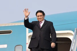 Thủ tướng Phạm Minh Chính về đến Hà Nội kết thúc chuyến tham dự Hội nghị cấp cao kỷ niệm 45 năm ASEAN-EU, thăm chính thức Luxembourg, Hà Lan và Bỉ. (Ảnh: Dương Giang/TTXVN)