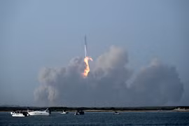 Tàu vũ trụ Starship thế hệ mới được phóng từ Sân bay vũ trụ Starbase của SpaceX ở Boca Chica, bang Texas, Mỹ, ngày 20/4/2023. (Ảnh: AFP/TTXVN)
