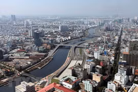 Một góc trung tâm Thành phố Hồ Chí Minh. (Ảnh: Quang Nhựt/TTXVN)