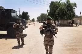 Binh sỹ Pháp tham gia chiến dịch Barkhane tại Faya-Largeau, miền Bắc Cộng hòa Chad. (Ảnh: AFP/TTXVN)