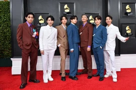 Các thành viên nhóm nhạc BTS tại Lễ trao giải âm nhạc Grammy lần thứ 64 ở Las Vegas, Mỹ, ngày 3/4/2022. (Ảnh: AFP/TTXVN) 
