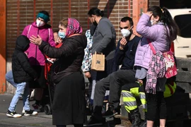 Người tị nạn Ukraine. (Ảnh: AFP/TTXVN) 