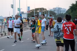 Người dân tập thể dục tại Vientiane, Lào, ngày 5/7/2021. (Ảnh: THX/TTXVN) 