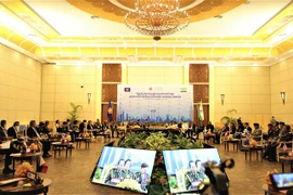 Toàn cảnh cuộc gặp không chính thức giữa Bộ trưởng Quốc phòng các nước ASEAN với Bộ trưởng Quốc phòng Ấn Độ. (Ảnh: Huỳnh Thảo/TTXVN)