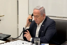 Thủ tướng Israel Benjamin Netanyahu trong một cuộc điện đàm với Tổng thống Mỹ Joe Biden. (Ảnh: THX/TTXVN)