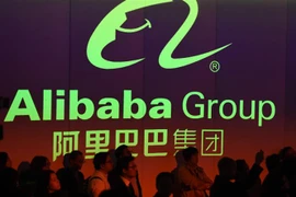 Biểu tượng của Alibaba tại sàn chứng khoán Hong Kong, Trung Quốc. (Nguồn: AFP/TTXVN) 