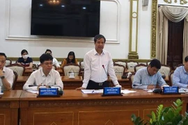 Bộ trưởng Bộ Giáo dục và Đào tạo Nguyễn Kim Sơn phát biểu tại buổi làm việc với Ủy ban Nhân dân Thành phố Hồ Chí Minh. (Ảnh: Thu Hoài/TTXVN)