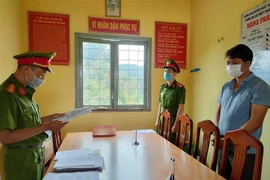 Quyết định khởi tố bị can, lệnh bắt bị can để tạm giam đã được Viện Kiểm sát Nhân dân cùng cấp phê chuẩn và tống đạt cùng ngày 6/7. (Ảnh: TTXVN phát) 