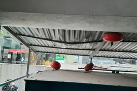 Hiện trường nơi xảy ra vụ bé gái 3 tuổi rơi từ tầng 12A chung cư