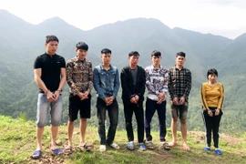 Nhóm đối tượng bị bắt giữ. (Nguồn: TTXVN phát) 