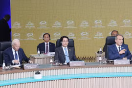 Chủ tịch nước Lương Cường dự Đối thoại không chính thức giữa các nhà lãnh đạo APEC với khách mời. (Ảnh: Lâm Khánh/TTXVN)
