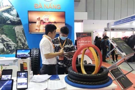 Nhiều gian hàng trưng bày đa dạng sản phẩm công nghiệp hỗ trợ có tính ứng dụng cao tại chuỗi triển lãm. (Ảnh: Mỹ Phương/TTXVN)