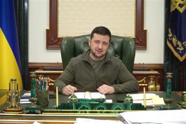 Tổng thống Ukraine Volodymyr Zelensky phát biểu tại thủ đô Kiev ngày 7/3/2022. (Ảnh: AFP/TTXVN) 