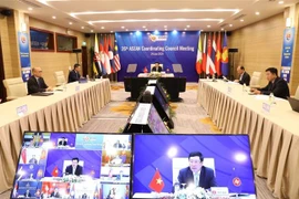 Phó Thủ tướng, Bộ trưởng Bộ Ngoại giao Phạm Bình Minh chủ trì Hội nghị Hội đồng Điều phối ASEAN lần thứ 26 theo hình thức trực tuyến. (Ảnh: Văn Điệp/TTXVN) 