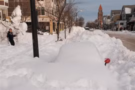 Tuyết phủ trắng New York, Mỹ, ngày 28/12/2022. (Ảnh: AFP/TTXVN) 