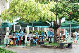 Một điểm xét nghiệm cộng đồng tại Đà Nẵng. (Nguồn: TTXVN) 