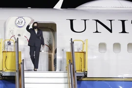 Những hình ảnh đầu tiên khi Phó Tổng thống Hoa Kỳ đến Việt Nam