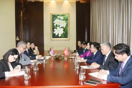 Phó Chủ tịch Quốc hội Nguyễn Thị Thanh gặp Phó Chủ tịch Quốc hội Armenia Hakob Arshakyan. (Ảnh: Xuân Tú/TTXVN)