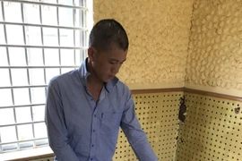 Đối tượng Nguyễn Hồng Tài tại cơ quan điều tra. (Nguồn: TTXVN) 