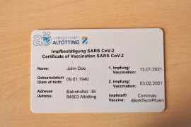 Thẻ chứng nhận tiêm chủng vắcxin COVID-19.(Nguồn: DPA)