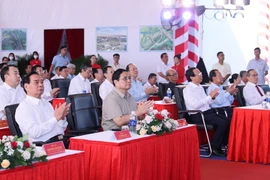 Thủ tướng dự lễ khởi công các dự án đường bộ trọng điểm phía Nam