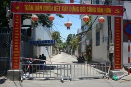 Hình ảnh Đà Nẵng phong tỏa khu dân cư có người nghi mắc COVID-19