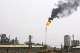 Cơ sở lọc dầu ở Shuaiba, cách Basra, Iraq khoảng 25km. (Ảnh: AFP/TTXVN) 