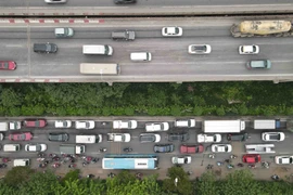 Cửa ngõ Hà Nội ùn tắc trong ngày cuối kỳ nghỉ lễ Giỗ Tổ Hùng Vương