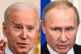 Tổng thống Mỹ Joe Biden (trái) và Tổng thống Nga Vladimir Putin. (Nguồn: AFP/TTXVN) 