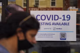 Một điểm xét nghiệm COVID-19 tại New York, Mỹ, ngày 26/7/2021. (Ảnh: THX/TTXVN) 