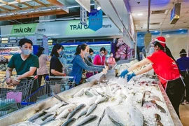 Thực phẩm tươi sống bày bán tại một siêu thị ở quận Ninh Kiều, Cần Thơ, ảnh chụp chiều 11/7. (Ảnh: Thanh Liêm/TTXVN) 