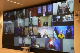 Toàn cảnh Hội nghị trực tuyến Tổ chức Hiệp ước Bắc Đại Tây Dương (NATO) về căng thẳng Nga-Ukraine, tại Brussels (Bỉ), ngày 25/2/2022. (Ảnh: AFP/TTXVN) 