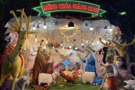 [Photo] Không khí chuẩn bị, trang hoàng đón Giáng sinh năm 2021