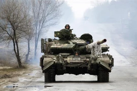 Quân nhân Ukraine trong cuộc xung đột với lực lượng Nga ở vùng Lugansk, ngày 25/2/2022. (Ảnh: AFP/TTXVN) 
