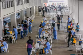 Một điểm tiêm chủng vaccine ngừa COVID-19 tại Marikina, Philippines, ngày 2/3/2021. (Nguồn: THX/TTXVN) 