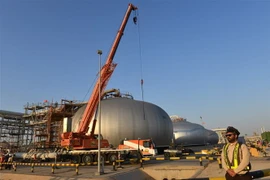Toàn cảnh nhà máy chế biến dầu Abqaiq của Saudi Arabia. (Nguồn: AFP/TTXVN) 