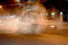 Hình ảnh Đà Nẵng phun hóa chất khử khuẩn tại 2 bệnh viện