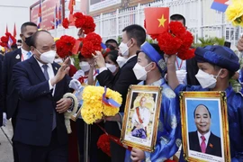 Lễ tiễn Chủ tịch nước Nguyễn Xuân Phúc tại Sân bay Quốc tế Puchentong