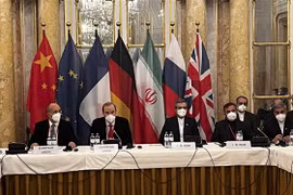 Các đại biểu dự vòng đàm phán khôi phục thỏa thuận hạt nhân Iran, có tên gọi Kế hoạch hành động chung toàn diện (JCPOA), tại Vienna (Áo) ngày 3/12/2021. (Ảnh: AFP/TTXVN) 