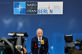 Phó Tổng Thư ký NATO Mircea Geoana. (Ảnh: AFP/TTXVN)