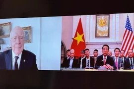 Ảnh chụp qua màn hình cuộc điện đàm giữa Đại tướng Phan Văn Giang và nguyên Thượng nghị sỹ Mỹ Patrick Leahy. (Ảnh: TTXVN phát)