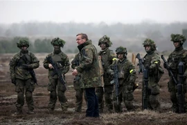 Bộ trưởng Quốc phòng Đức Boris Pistorius trong chuyến thăm các binh sỹ tại căn cứ huấn luyện ở Altengrabow, gần Moeckern, miền Đông nước Đức, ngày 26/1/2023. (Ảnh: AFP/ TTXVN)