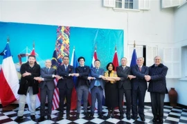 Trưởng cơ quan đại diện các nước ASEAN và khách mời tại Lễ kỷ niệm. (Ảnh: TTXVN phát) 