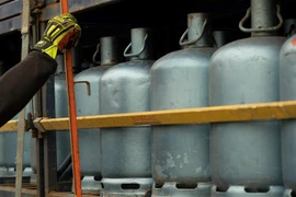 Các bình gas tại một cơ sở ở Savenay, Pháp. (Ảnh: AFP/TTXVN) 