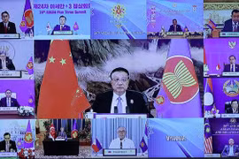 Trưởng đoàn các nước tham dự Hội nghị cấp cao ASEAN +3 lần thứ 24. (Ảnh: Dương Giang/TTXVN) 