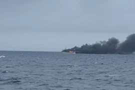  Lửa bùng phát khi tàu cá này đang hoạt động gần đảo Eocheong, cách Gunsan khoảng 70km về phía Nam. (Nguồn: Koreatimes)