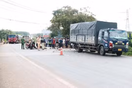 Hiện trường vụ tai nạn khiến ông Nguyễn Văn Hạnh tử vong tại chỗ. (Ảnh: Đậu Tất Thành/TTXVN)