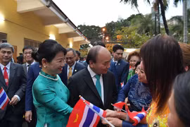 Chủ tịch nước Nguyễn Xuân Phúc gặp gỡ kiều bào tại Thái Lan. (Ảnh: Huy Tiến/TTXVN) 
