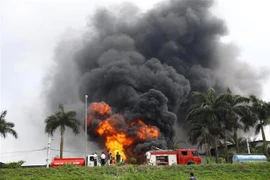 [Video] Khẩn trương làm rõ nguyên nhân cháy kho hóa chất tại Hà Nội